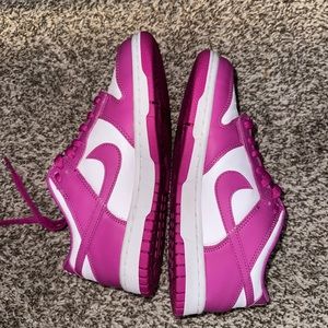 Nike Hot Pink wmns dunks